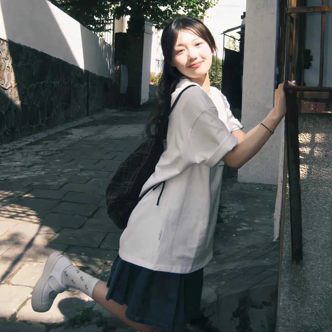 王建强与侄女从争执到关系逆转的关键场景